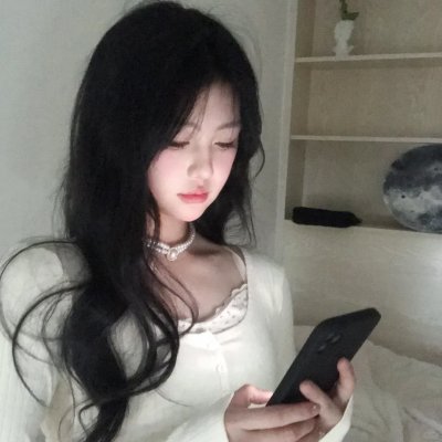 完蛋，醒来后我被美女包围了